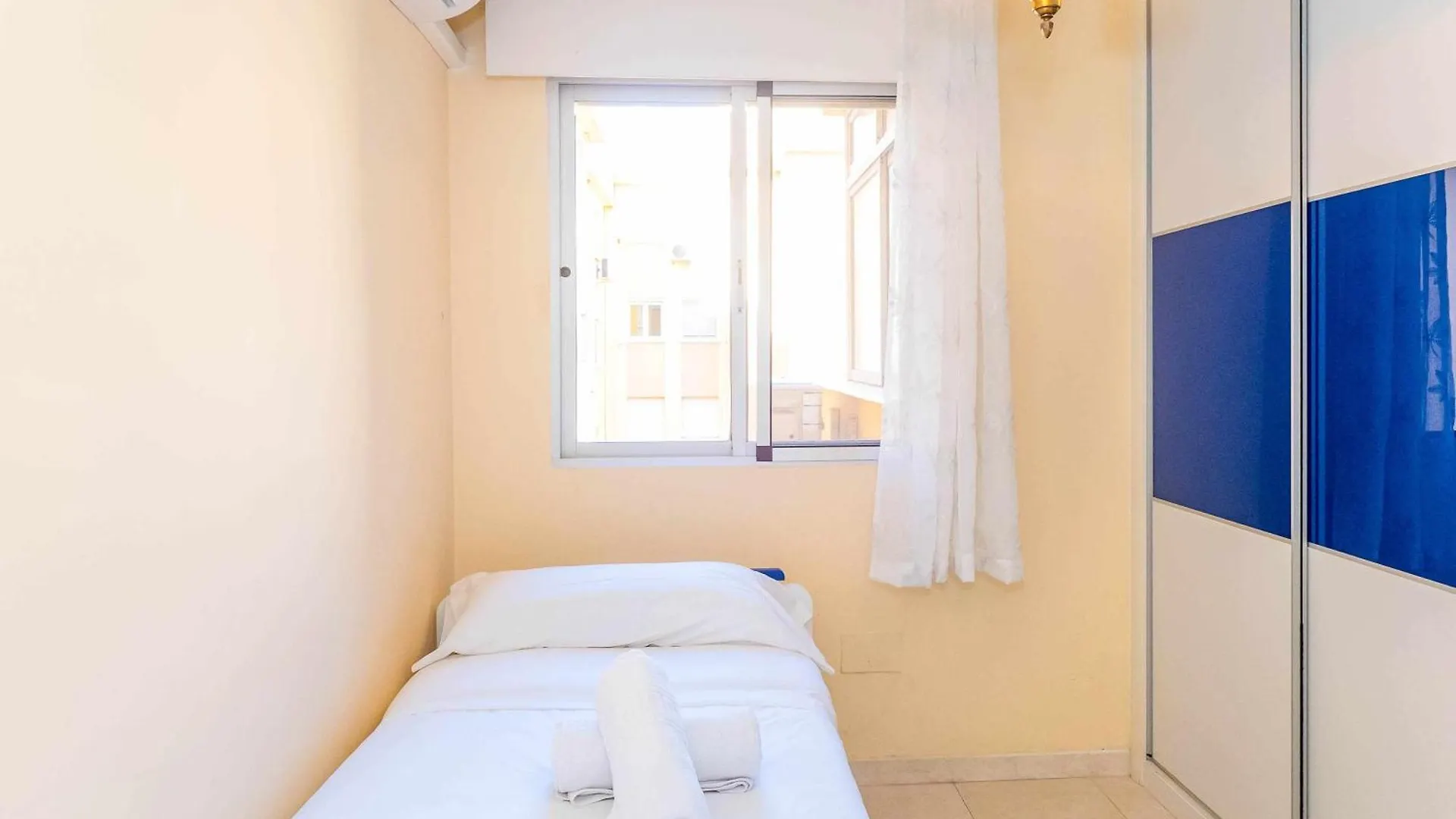 Centrico Apartamento Con Terraza En La Playa Rincon de la Victoria 0*,  Spain